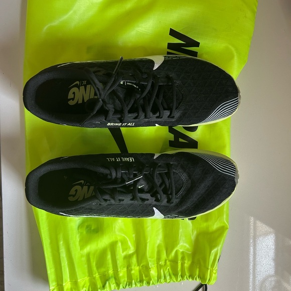 Nike Black and White Racing Running Shoes - Picture 2 of 5